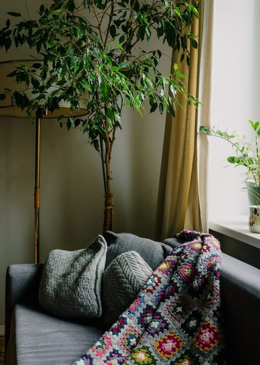 Simple Tips for Creating a Cozy and Inviting Home Environment